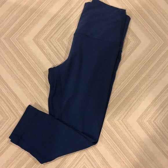 Lululemon Royal Blue Women’s Cropped Leggings - Picture 1 of 7